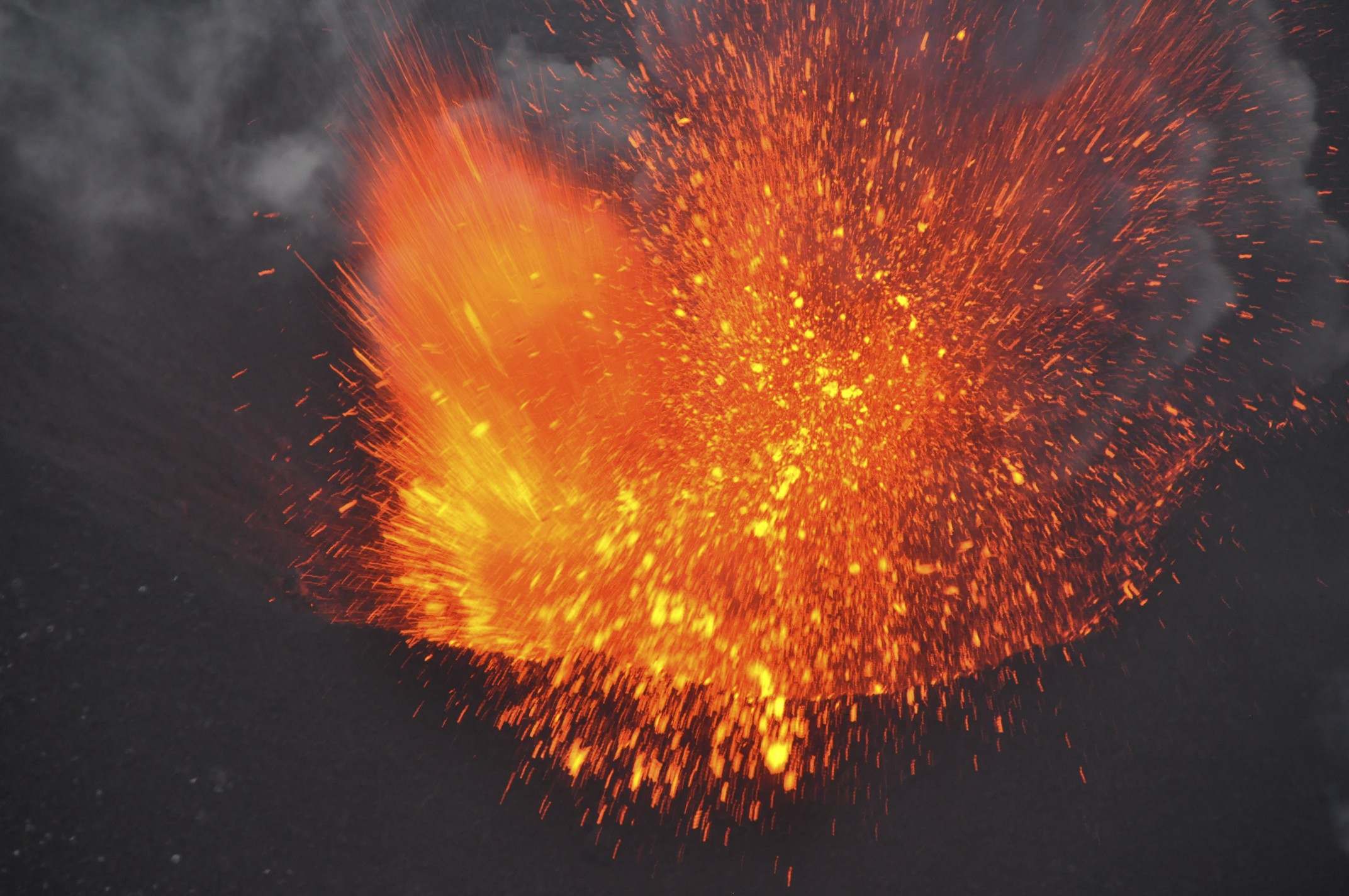 An eruption on Stromboli with a telephoto lens