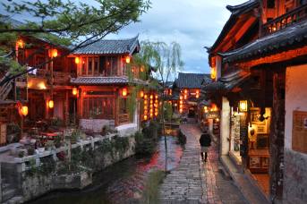 Lijiang Scene showing canals close to sunset