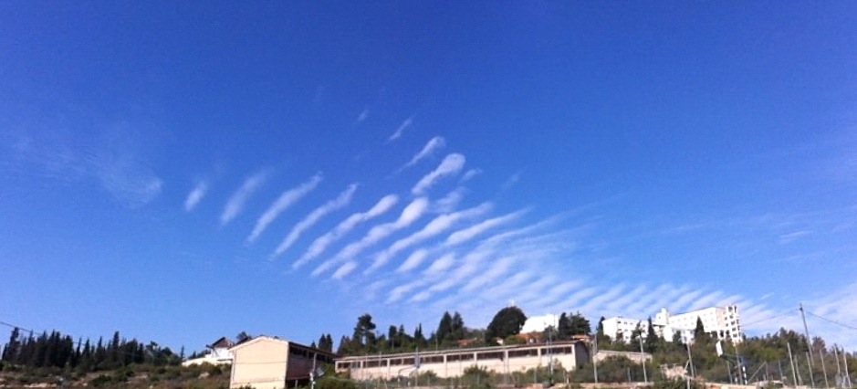 gravity waves over jerusalem mountains